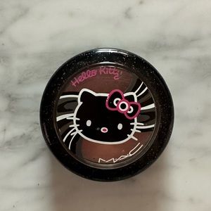 MAC Cosmetics Hello Kitty Blush Fun & Games limited edition